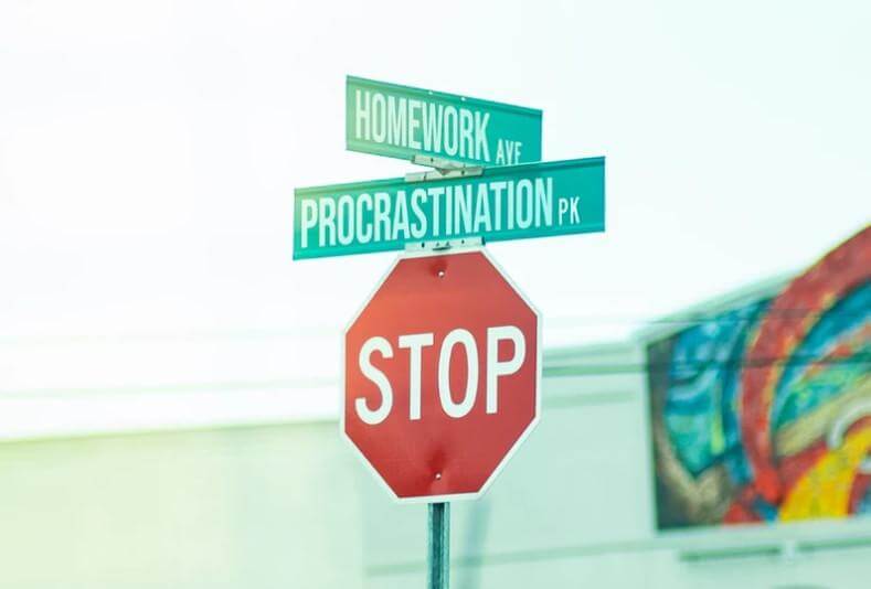 procrastination-main-pic procrastination-main-pic