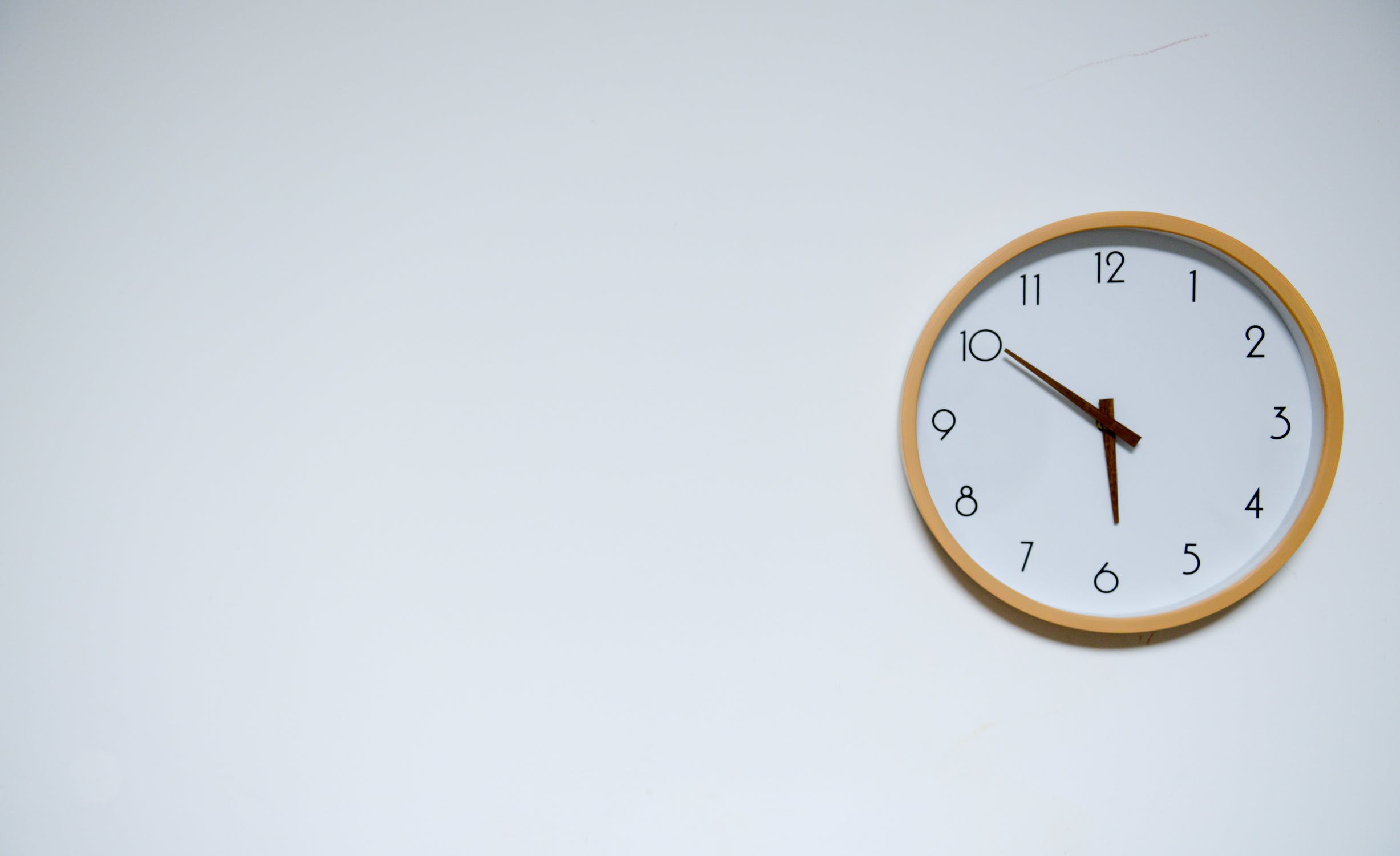 Overtime: How Working More Produces Less and Kills Business | Hygger Blog Overtime: How Working More Produces Less and Kills Business