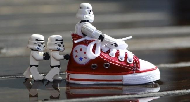 Authoritative vs Authoritarian: What Kind of Leader Are You? | Hygger Blog Authoritative vs Authoritarian: What Kind of Leader Are You?