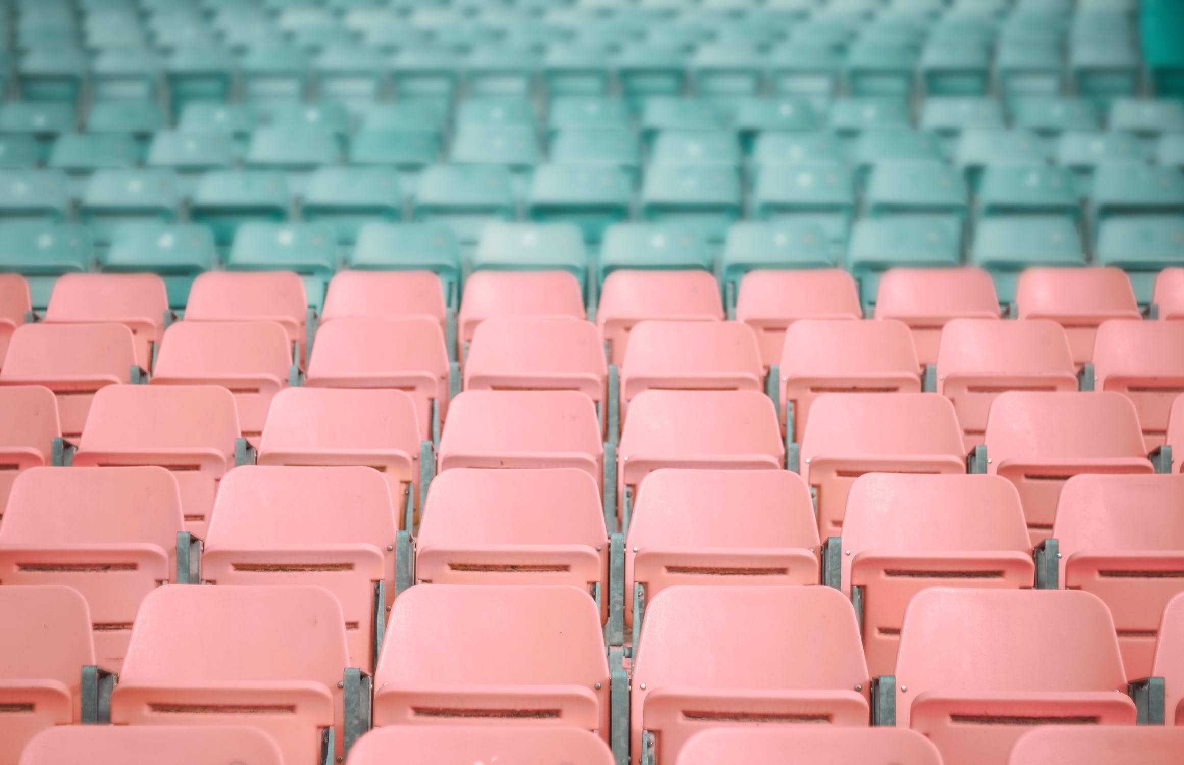 Don’t Stand in Line for Mediocrity – Dare to Be Different! | Hygger Blog Don’t Stand in Line for Mediocrity – Dare to Be Different!