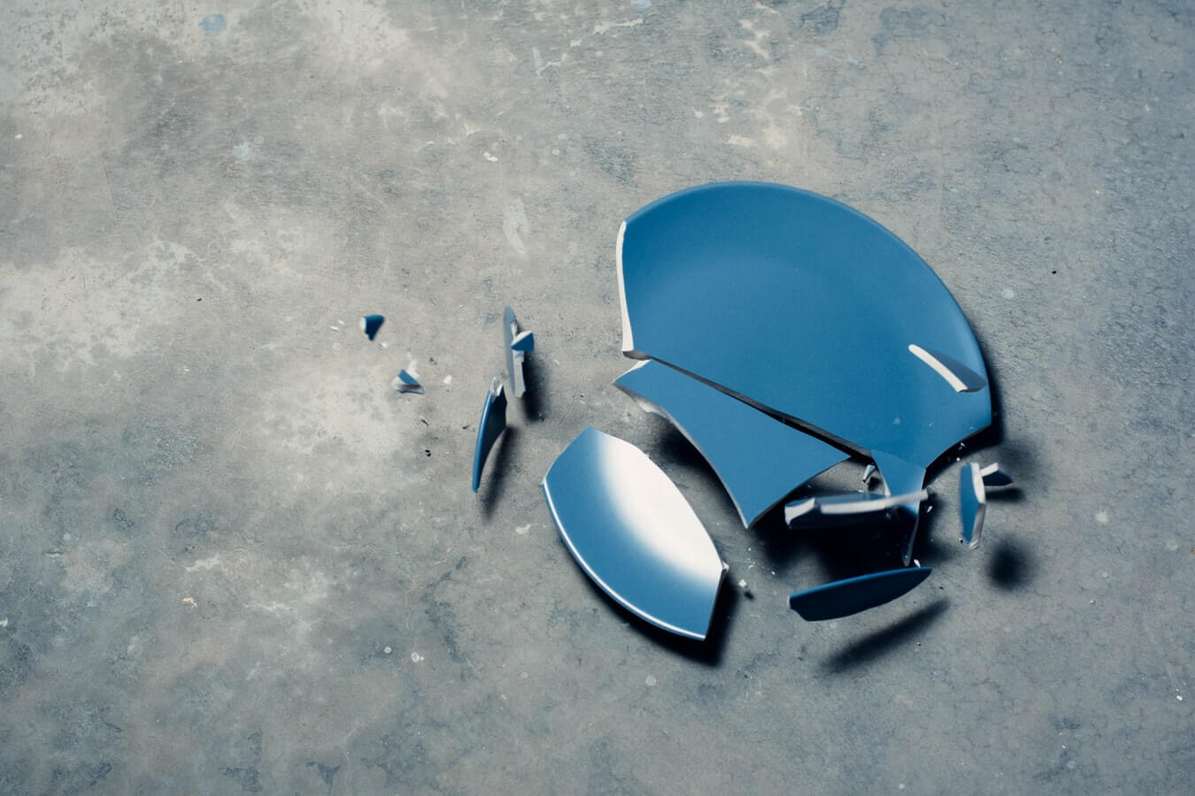 Top 2 Management Mistakes that Kill Your Business | Hygger Blog Top 2 Management Mistakes that Kill Your Business