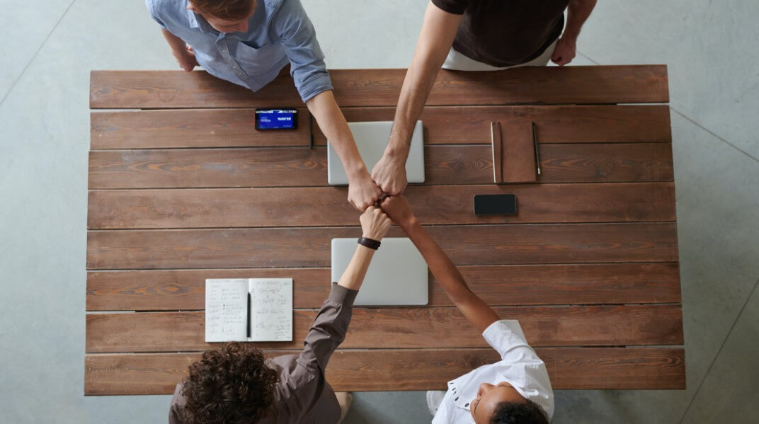 Good Communicators Perform Better. How to Improve Team Communication in Any Sphere? | Hygger Blog Good Communicators Perform Better. How to Improve Team Communication in Any Sphere?
